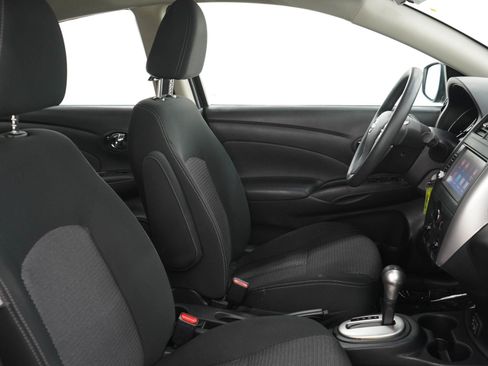 Used 2019 Nissan Versa SV FWD image 11