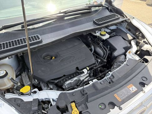 Used 2018 Ford Escape SE w/ Ford Safe & Smart Package FWD image 20