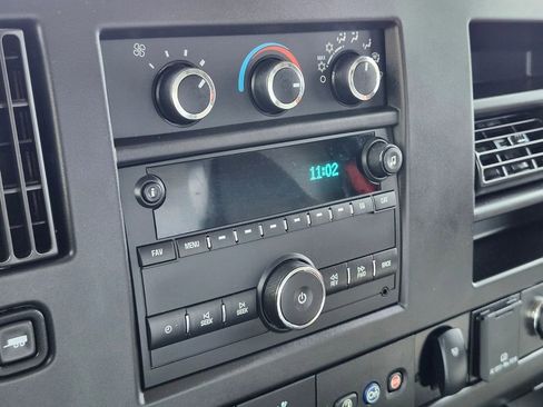Used 2022 Chevrolet Express 3500 w/ Power Convenience Package RWD image 12
