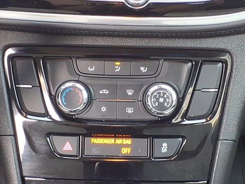 Used 2019 Buick Encore Sport Touring image 17