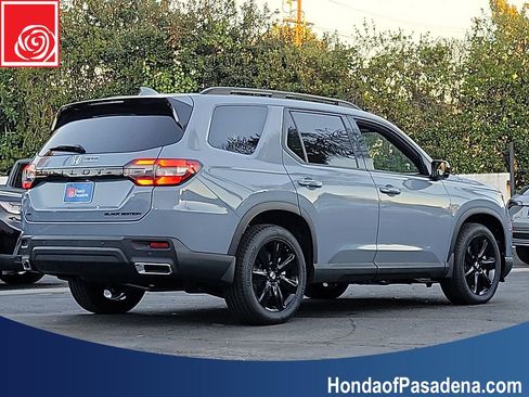 New 2025 Honda Pilot Black Edition image 2