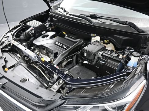 Used 2020 Chevrolet Equinox LT image 41