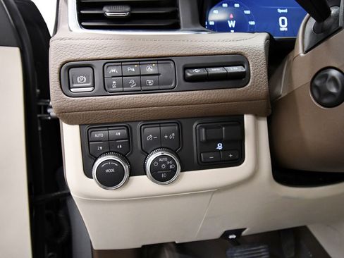 Used 2024 GMC Yukon Denali AWD/4WD image 20