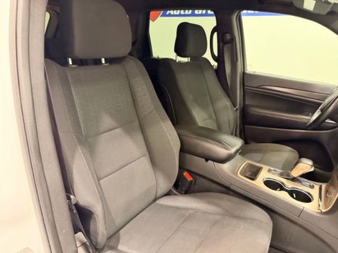 Used 2017 Jeep Grand Cherokee Laredo AWD/4WD image 21