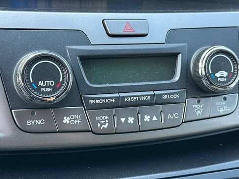 Used 2016 Honda Odyssey SE image 21