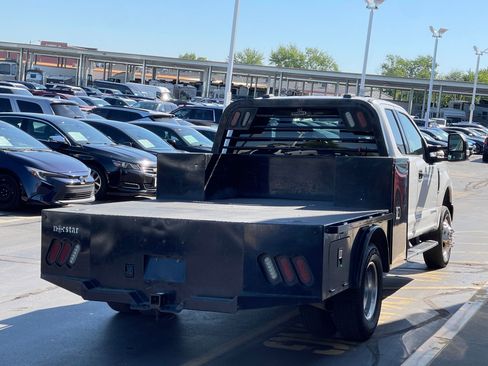 Used 2020 Ford F350 XLT AWD/4WD image 3