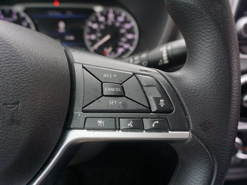 Used 2025 Nissan Sentra SV w/ Trunk Package FWD image 9