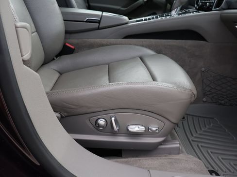 Used 2013 Porsche Panamera GTS AWD/4WD image 11
