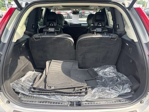 Certified 2023 Volvo XC90 B5 Core w/ Protection Package Premier AWD/4WD image 40