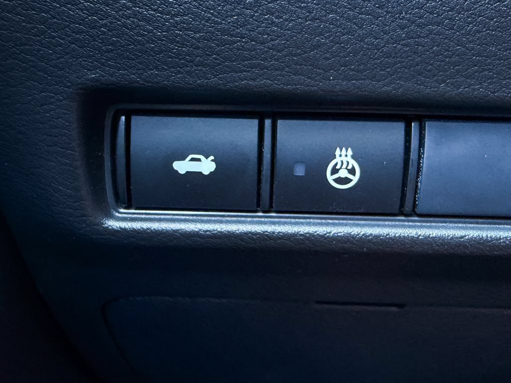 Certified 2026 Nissan Sentra SV w/ SV Convenience Package FWD image 16