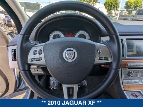 Used 2010 Jaguar XF Luxury RWD image 13