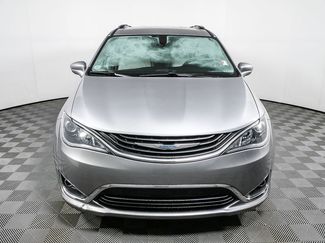 Used 2018 Chrysler Pacifica Touring-L video 2