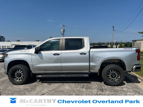 Used 2019 Chevrolet Silverado 1500 Custom w/ Custom Value Package AWD/4WD image 6