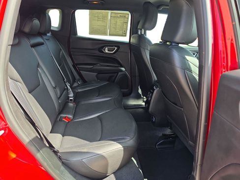 Used 2026 Jeep Compass Limited AWD/4WD image 24