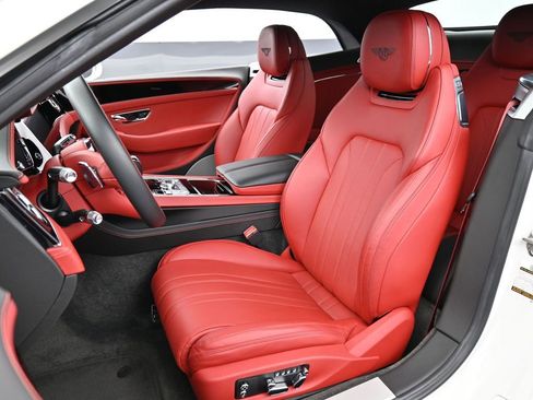 Used 2021 Bentley Continental GT image 5