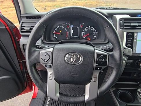Used 2020 Toyota 4Runner SR5 image 24