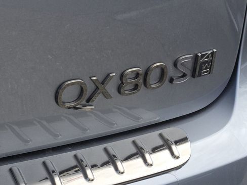 New 2026 INFINITI QX80 4WD w/ Sport Exterior Package image 9