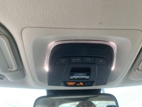 Used 2025 Toyota Corolla LE image 20