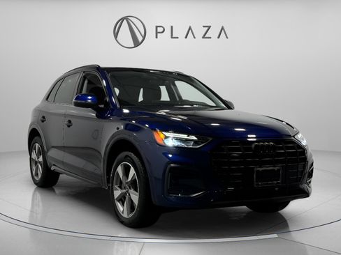 Certified 2025 Audi Q5 2.0T Premium w/ Convenience Plus Package image 6