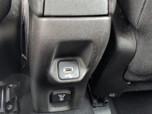 Used 2020 Jeep Renegade Altitude AWD/4WD image 17