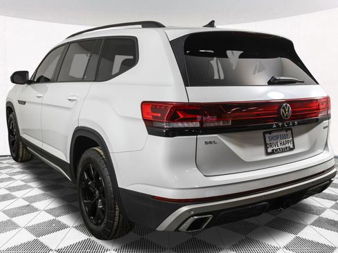 Used 2024 Volkswagen Atlas Peak Edition SEL image 22
