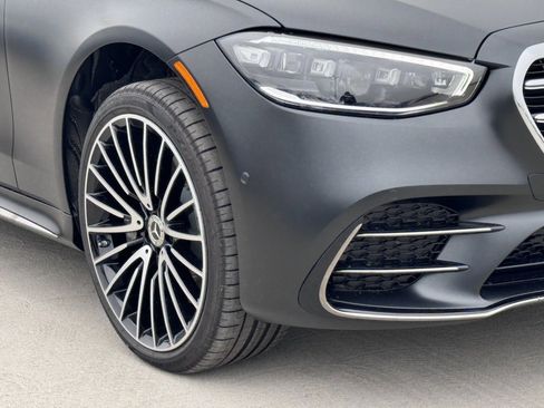 New 2024 Mercedes-Benz S 500 4MATIC image 4