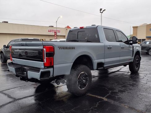 Used 2025 Ford F250 Platinum w/ Tremor Off-Road Package image 2