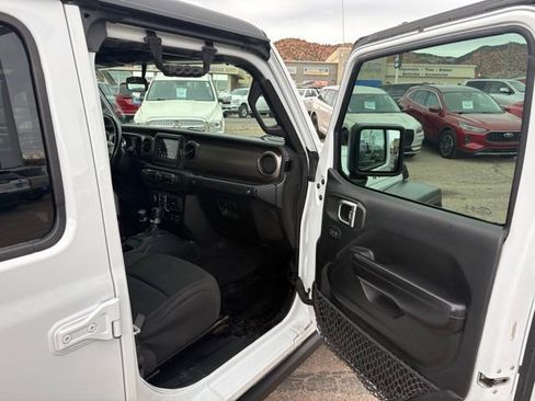 Used 2020 Jeep Wrangler Unlimited Willys image 26