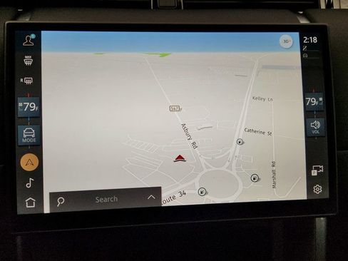 Used 2025 Land Rover Discovery Sport S image 17