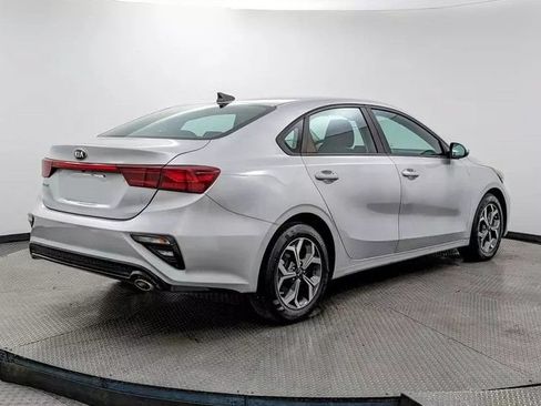 Used 2021 Kia Forte LXS FWD image 8