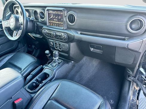 Used 2023 Jeep Wrangler Unlimited Sahara w/ Cold Weather Group AWD/4WD image 33