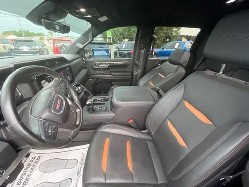Used 2024 GMC Sierra 1500 AT4 w/ Technology Package AWD/4WD image 12