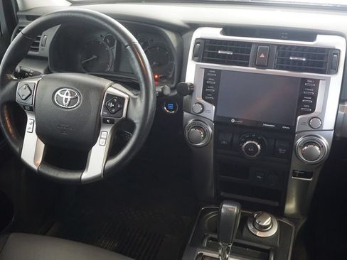 Certified 2023 Toyota 4Runner SR5 Premium w/ Moonroof Package AWD/4WD image 28