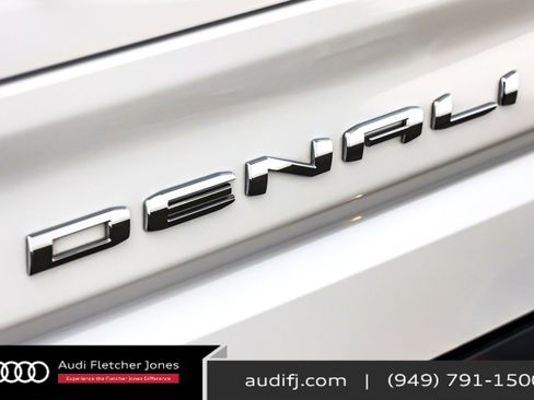 Used 2022 GMC Sierra 1500 Denali Ultimate image 9