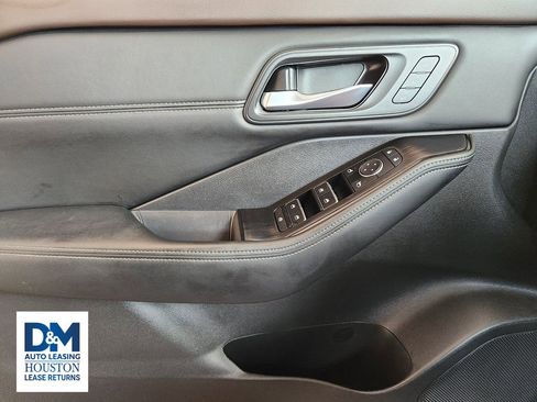 Used 2022 Nissan Rogue SL w/ SL Premium Package image 30