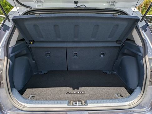 Certified 2023 Hyundai Venue Limited w/ Cargo Package FWD image 13