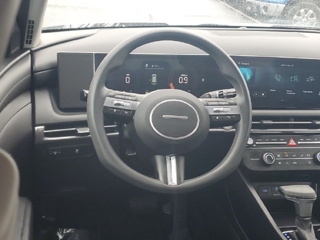 Used 2025 Hyundai Tucson SE AWD/4WD image 12