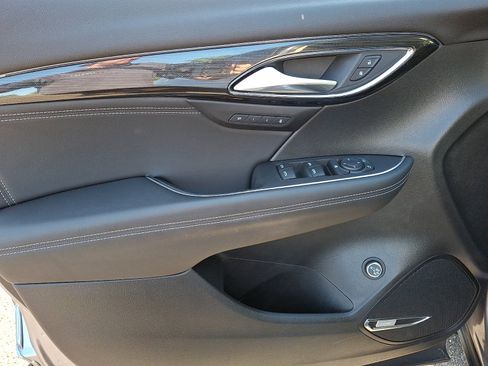 Certified 2022 Buick Envision Essence w/ Technology Package I FWD image 13