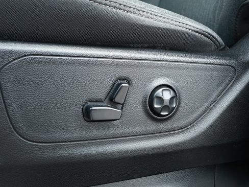 Used 2020 RAM 1500 Big Horn RWD image 25