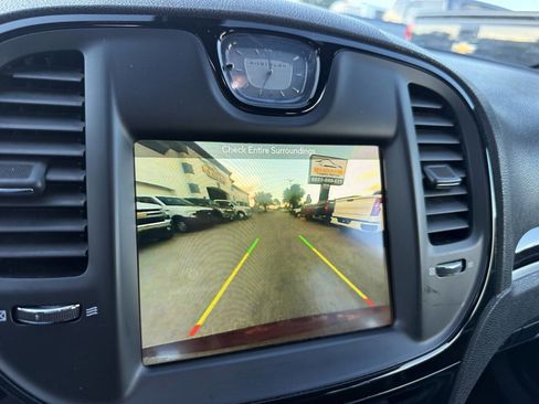 Used 2019 Chrysler 300 S RWD image 26