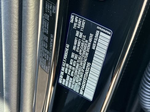 New 2026 Porsche Cayenne image 33