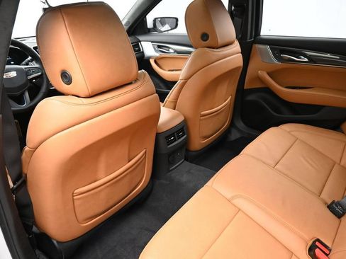 Used 2022 Cadillac CT5 V w/ Platinum Package RWD image 8