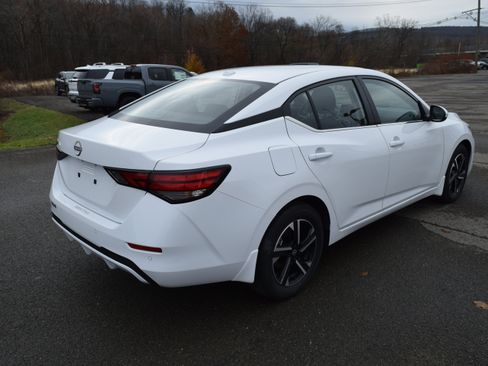 New 2025 Nissan Sentra SV image 6