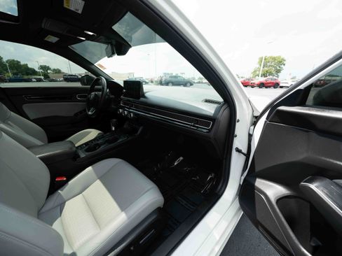 Used 2025 Honda Civic Sport Touring image 25