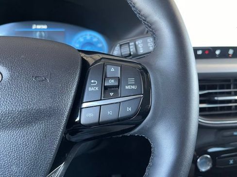 Certified 2025 Ford Escape Platinum AWD/4WD image 15