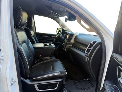 Used 2021 RAM 1500 Laramie AWD/4WD image 12