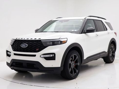 Used 2023 Ford Explorer ST w/ Technology Package image 2