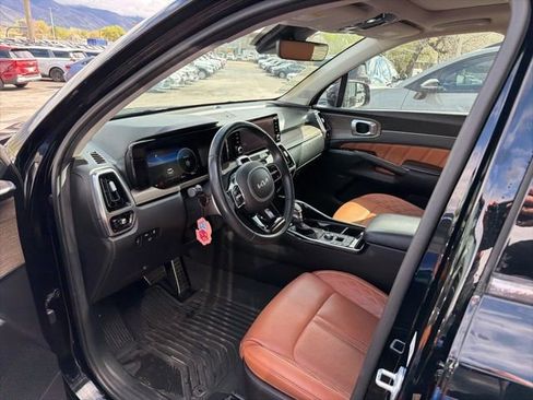 Used 2022 Kia Sorento SX Prestige w/ Rust Color Package image 11