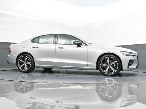 Used 2023 Volvo S60 B5 Plus w/ Climate Package image 45