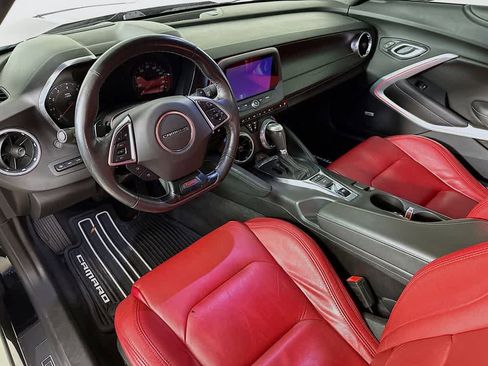 Used 2019 Chevrolet Camaro SS image 2